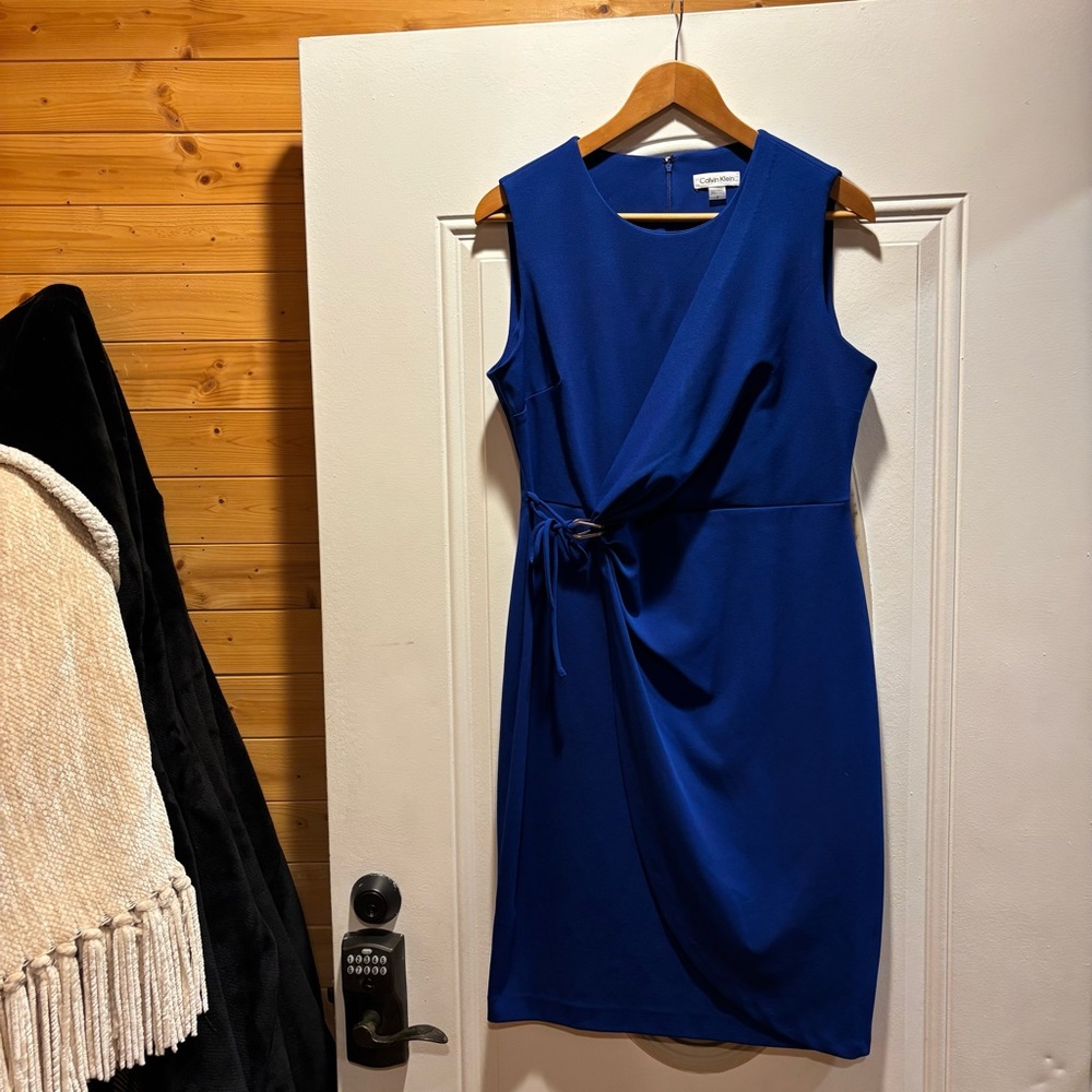 Women’s Blue Calvin Klein Dress Size 12, Beautiful Blue Sleeveless Wrap Dress - Picture 6 of 12